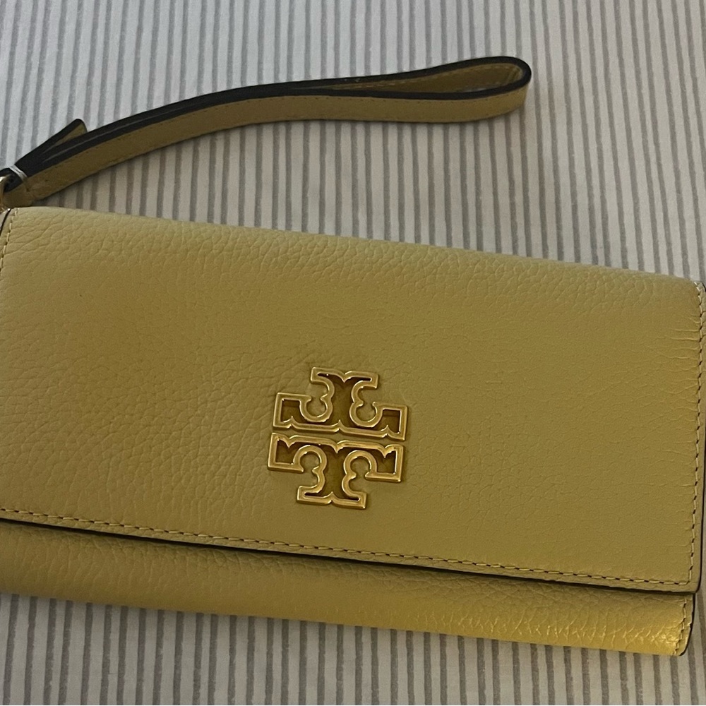 Tory Burch wallet